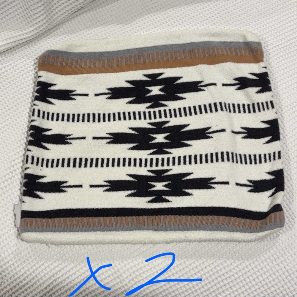 3 Geometric Patterned pillow cases